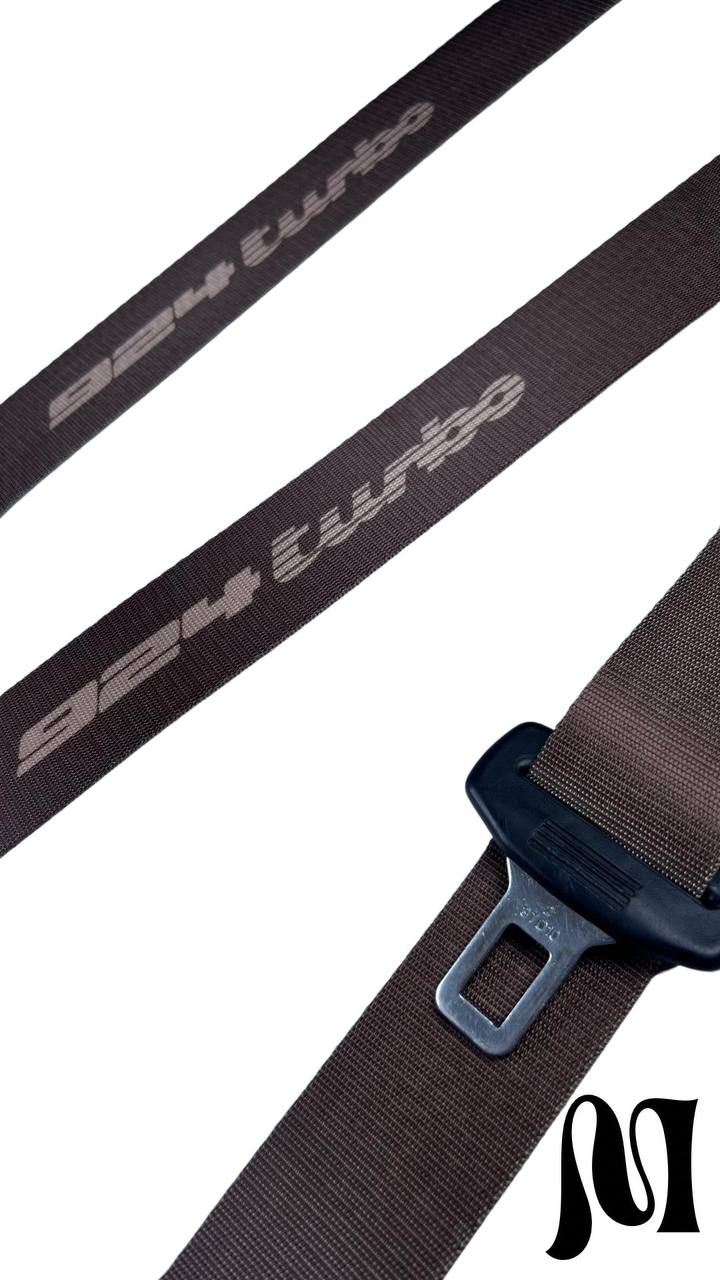 Porsche 924 Turbo Seatbelts (Brown)
